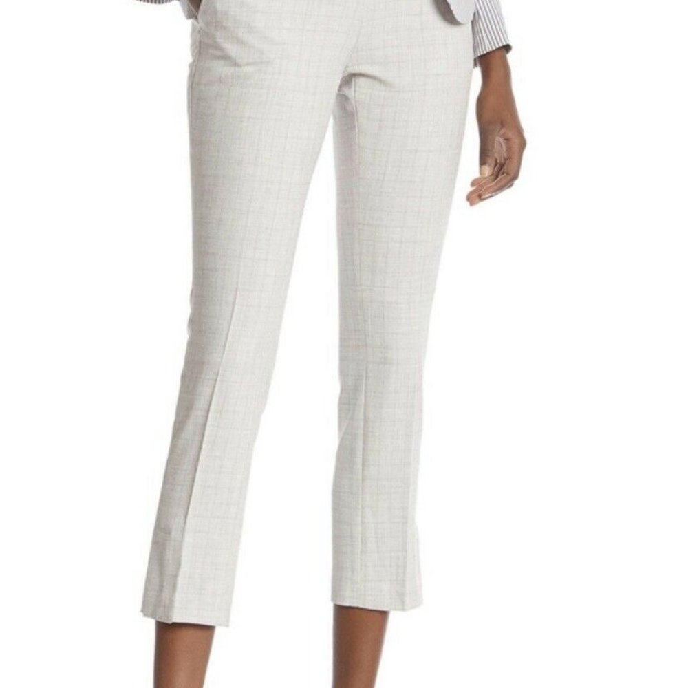 Amanda + Chelsea NEW 8 Gray Capri Dress Pant